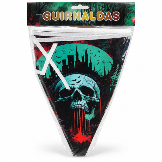 Guirnalda de Banderines Halloween Calavera y Castillo – 3 m en su envase sobre fondo blanco