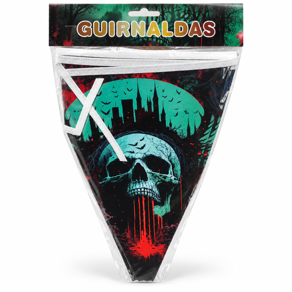 Guirnalda de Banderines Halloween Calavera y Castillo – 3 m en su envase sobre fondo blanco